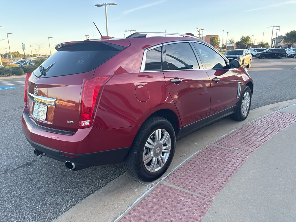 Used 2015 Cadillac SRX Luxury FWD image 2