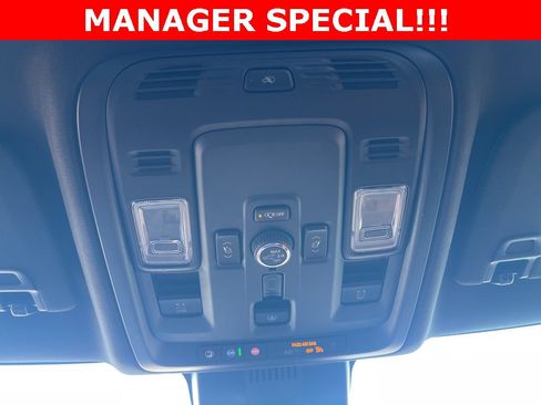 Certified 2025 GMC Yukon XL AT4 Ultimate image 30