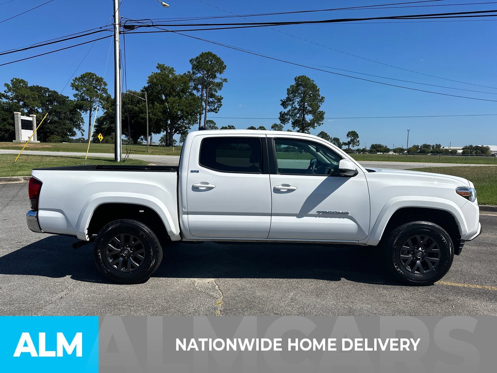 Used 2023 Toyota Tacoma SR5 RWD image 4