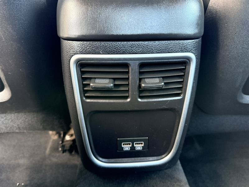 Used 2016 Chrysler 300 Limited RWD image 23