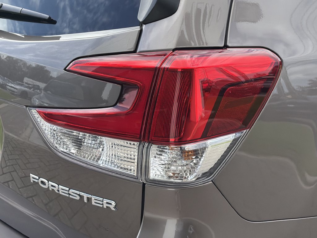 Certified 2023 Subaru Forester Limited AWD/4WD image 10