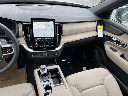 New 2026 Volvo XC90 B6 Plus w/ Protection Package Premier image 15