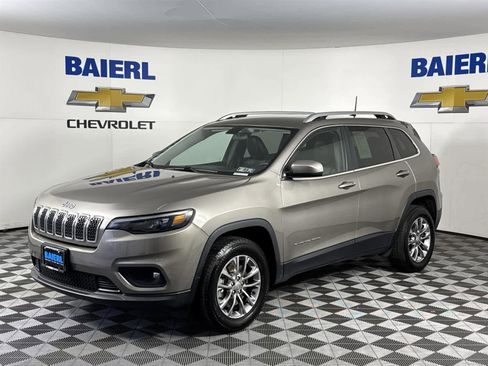 Used 2019 Jeep Cherokee Latitude Plus w/ Cold Weather Group image 1
