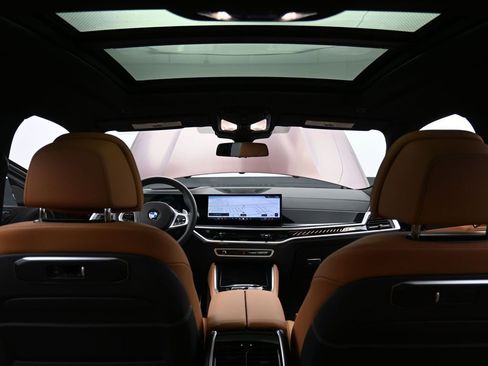 Used 2026 BMW X6 M60i image 18