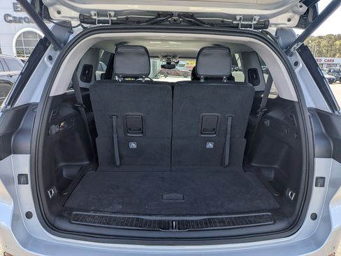 Used 2023 Jeep Grand Cherokee L Limited w/ Black Appearance Package image 28