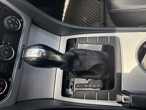 Used 2013 Volkswagen Passat 2.5 SE FWD image 22