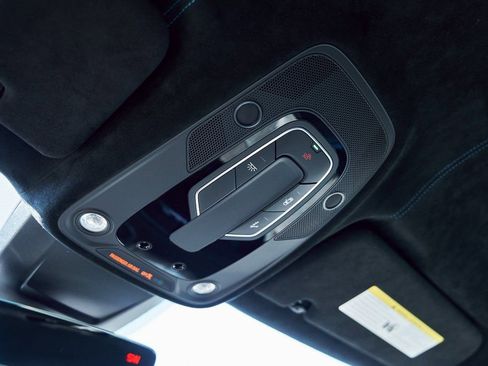 Used 2024 Lamborghini Urus Performante AWD/4WD image 96