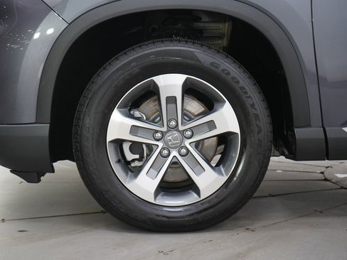 Used 2025 Honda Pilot EX-L image 31