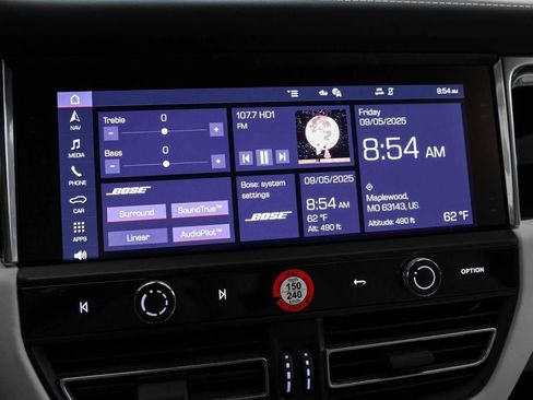 New 2025 Porsche Macan image 29