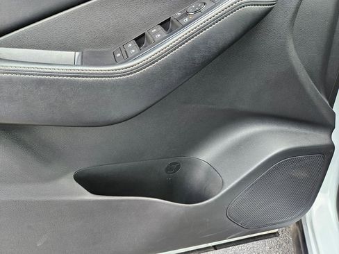 Used 2024 Nissan Rogue SV image 16