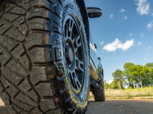 Used 2024 Toyota 4Runner TRD Off-Road Premium w/ Moonroof Package AWD/4WD image 10