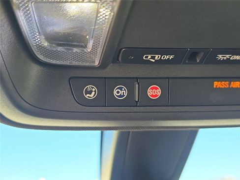 Used 2018 Cadillac XT5 FWD image 26