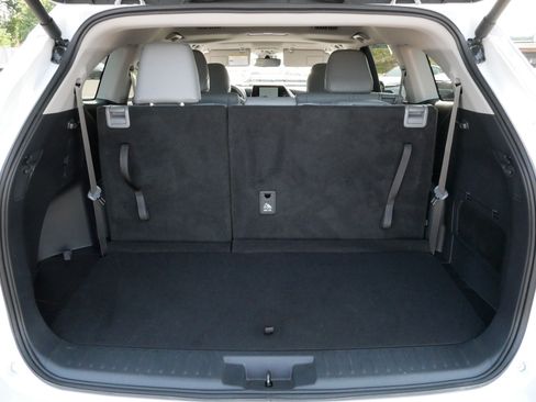 Certified 2026 Toyota Highlander XLE AWD/4WD image 18