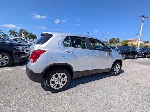 Used 2015 Chevrolet Trax LS image 12