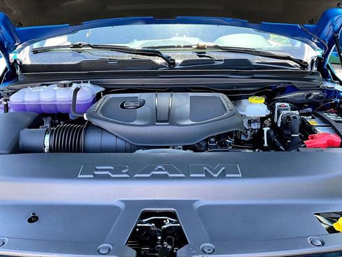 New 2026 RAM 1500 4x4 Crew Cab image 37