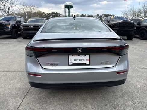 Used 2025 Honda Accord Sport image 6
