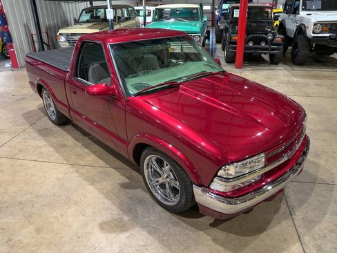Used 2003 Chevrolet S10 Pickup LS w/ LS Preferred Equipment Group RWD image 14