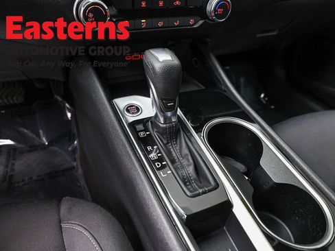 Used 2024 Nissan Altima 2.5 SV FWD image 13