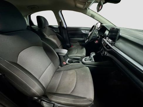 Used 2023 Kia Forte LXS w/ LXS Technology Package FWD image 29