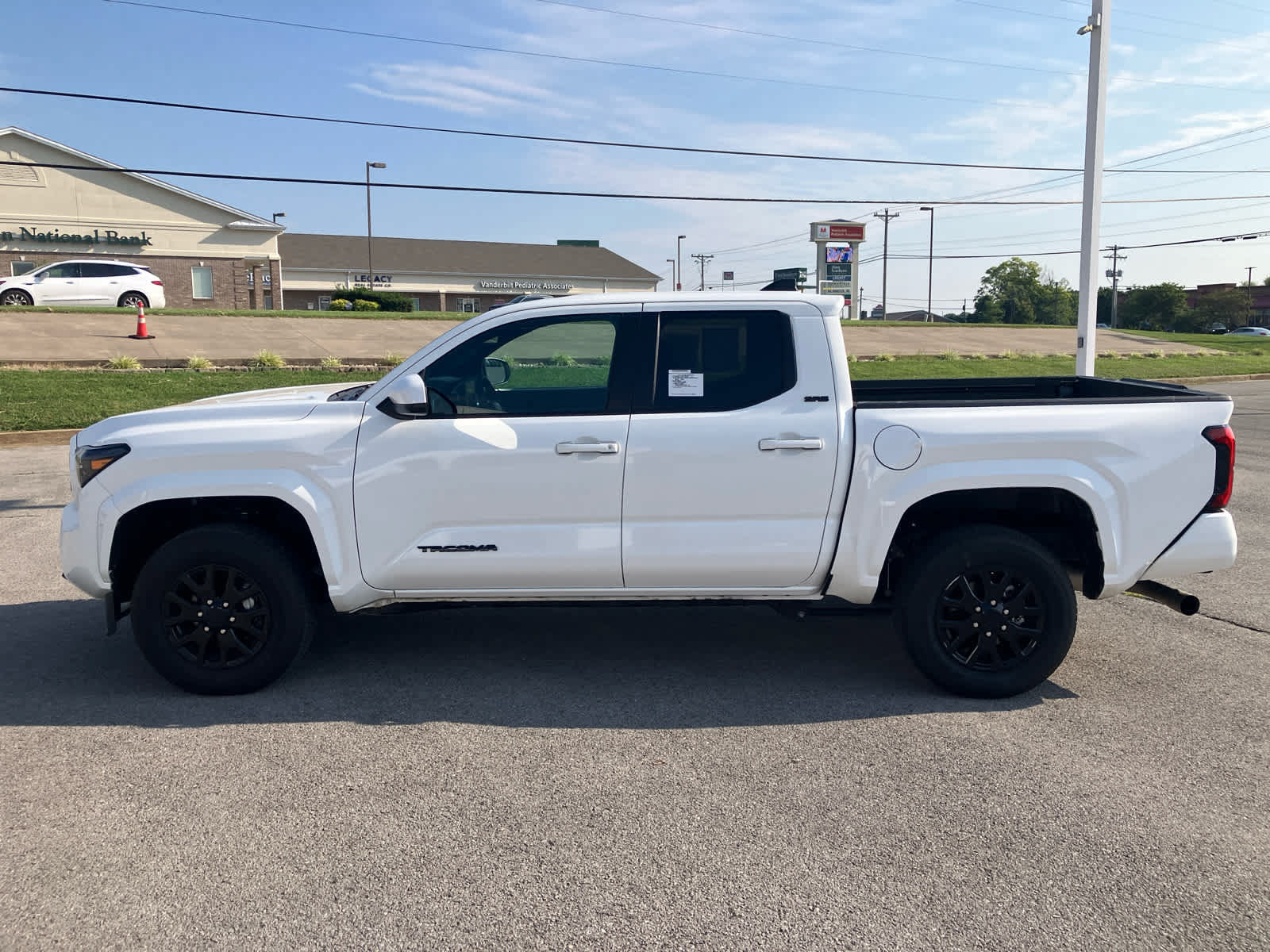 Certified 2026 Toyota Tacoma SR5 AWD/4WD image 6