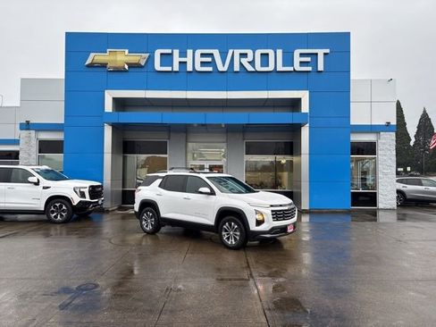 New 2026 Chevrolet Equinox LT w/ Safety and Technology Package AWD/4WD image 1