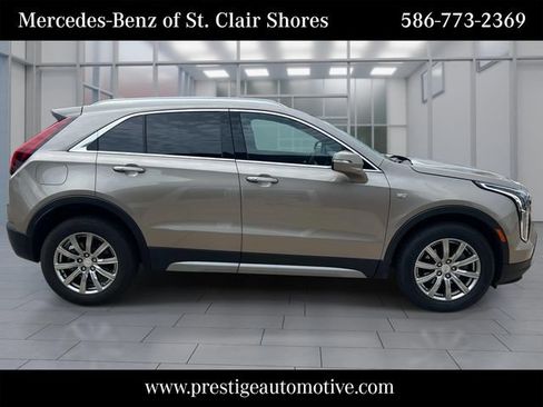 Used 2023 Cadillac XT4 Premium Luxury w/ Cold Weather Package AWD/4WD image 7