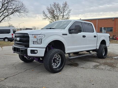 Used 2015 Ford F150 XLT AWD/4WD image 3