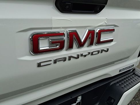 New 2026 GMC Canyon Elevation w/ Convenience Package image 15