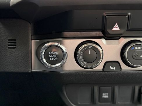 Used 2020 Toyota Tacoma SR5 image 13