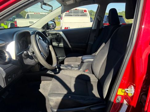 Used 2015 Toyota RAV4 LE AWD/4WD image 31