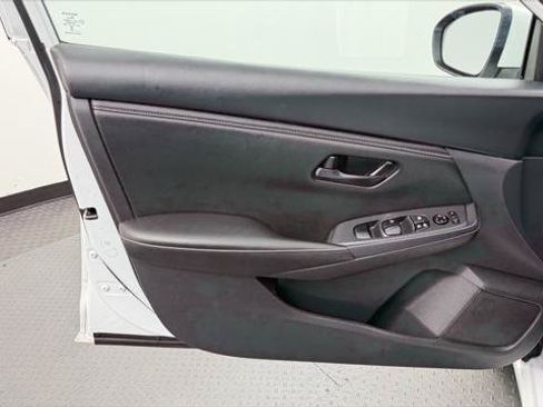 Used 2025 Nissan Sentra S FWD image 13