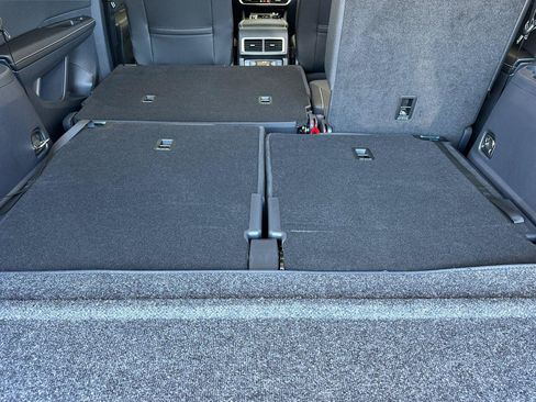 New 2026 Volkswagen Atlas SE w/ Panoramic Sunroof Package image 15