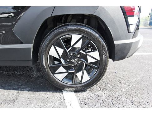 Certified 2025 Hyundai Kona SEL FWD image 32