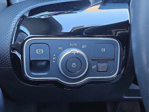 Used 2025 Mercedes-Benz CLA 250 image 25