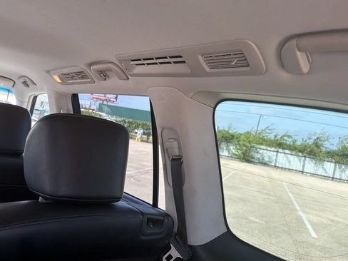 Used 2017 INFINITI QX80 2WD w/ Driver Assistance Package image 36