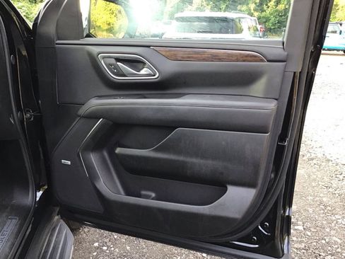 Used 2023 Chevrolet Tahoe Premier w/ Max Trailering Package AWD/4WD image 9
