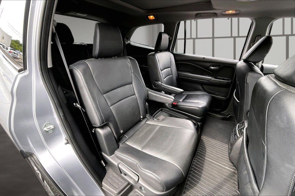 Used 2017 Honda Pilot Elite image 27