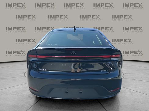 Used 2024 Toyota Prius LE image 4