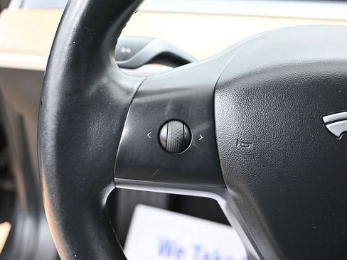 Used 2019 Tesla Model 3 Standard Range image 15