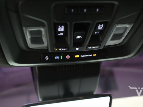 Used 2024 GMC Sierra 3500 Denali Ultimate AWD/4WD image 25
