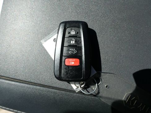 Used 2022 Toyota Highlander XSE AWD/4WD image 29