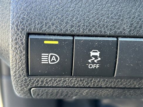 Used 2018 Toyota Camry XSE image 22