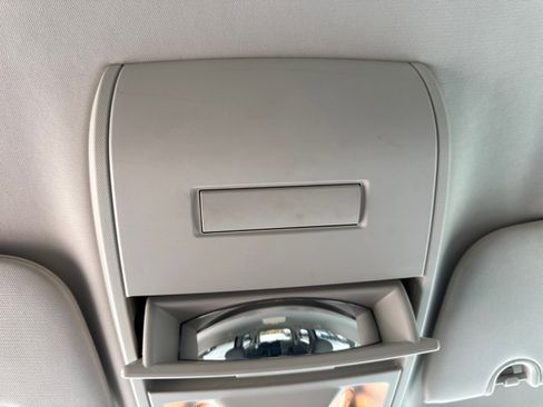 Used 2010 Chrysler Town & Country LX image 23