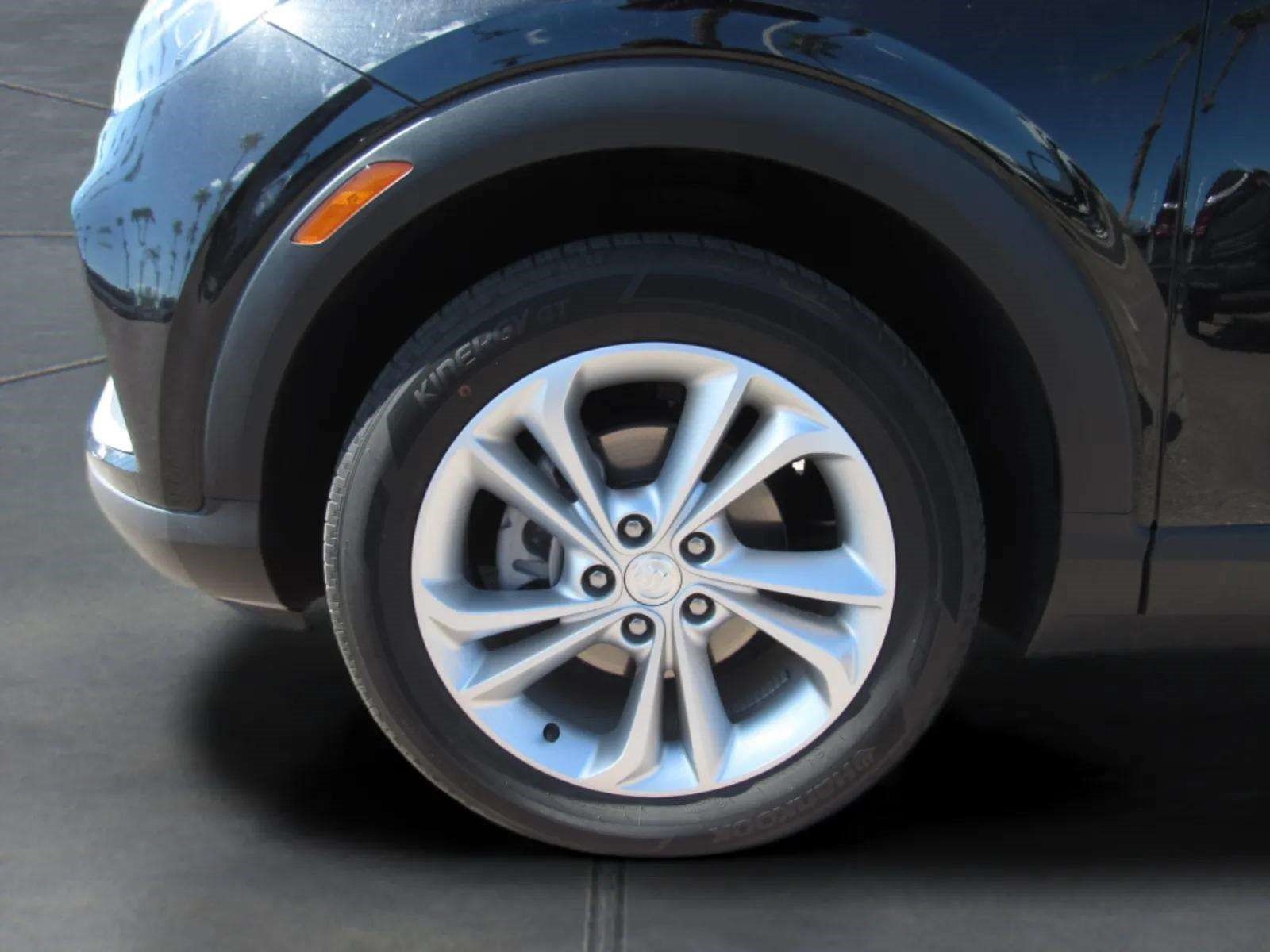 Used 2023 Buick Encore GX Preferred FWD image 4
