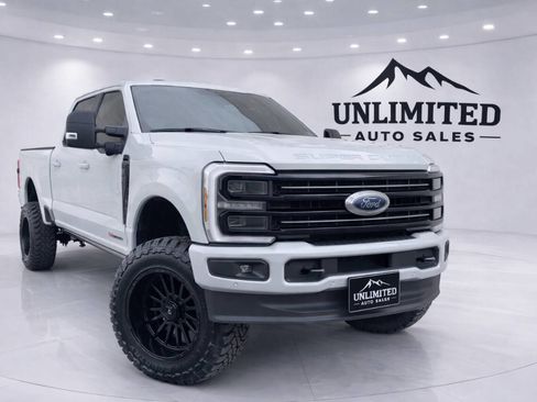Used 2025 Ford F350 Platinum image 4