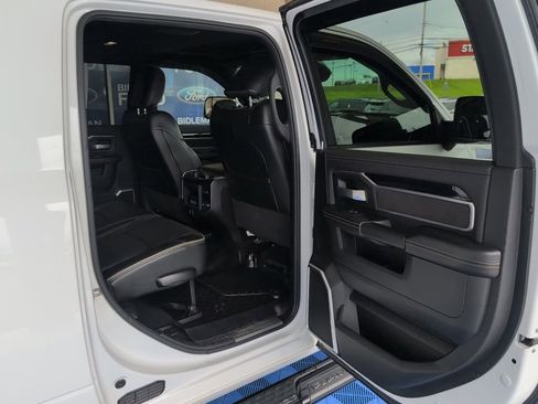 Used 2020 RAM 2500 Laramie w/ Night Edition AWD/4WD image 32