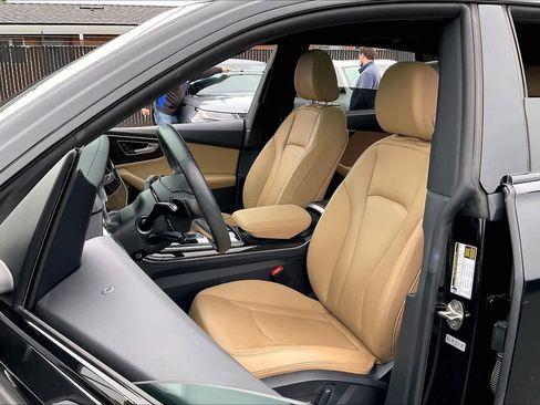 Used 2022 Audi Q8 Prestige image 27