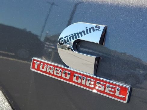 Used 2019 RAM 2500 Laramie AWD/4WD image 9