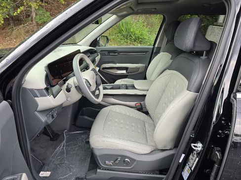 New 2026 Kia EV9 Wind image 5