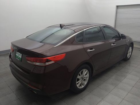 Used 2017 Kia Optima LX FWD image 9